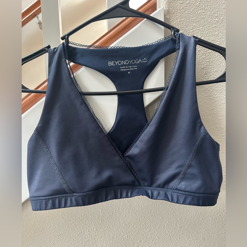 Beyond Yoga Pearlized Ride It Bra in Medium